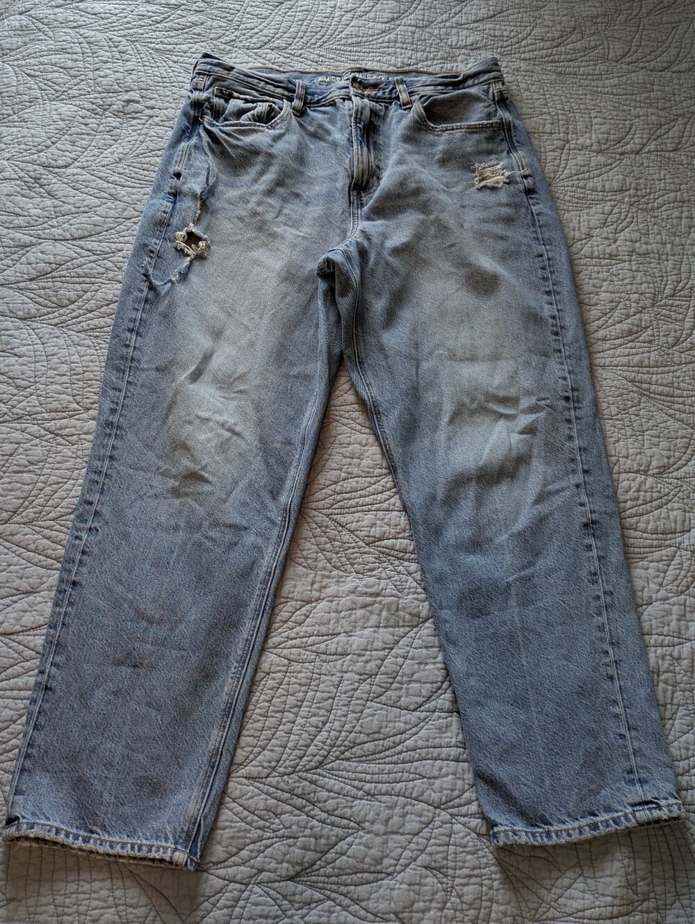 American Eagle Mom Jean